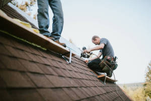Local Roofers in Bluff City, TN